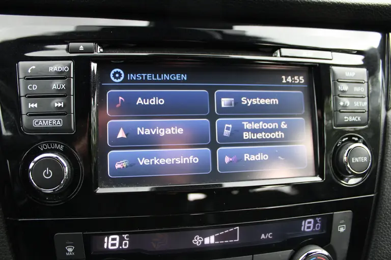 Nissan QASHQAI 1.2 N-Vision, Automaat, Parkeersensoren voor en Achter Panorama Dak! afbeelding 17