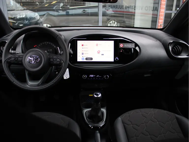 Toyota Aygo X 1.0 VVT-i MT Envy Cruise Control Adaptief, Achteruitrijcamera, Navigatie, Parkeersensoren Voor en Achter afbeelding 15