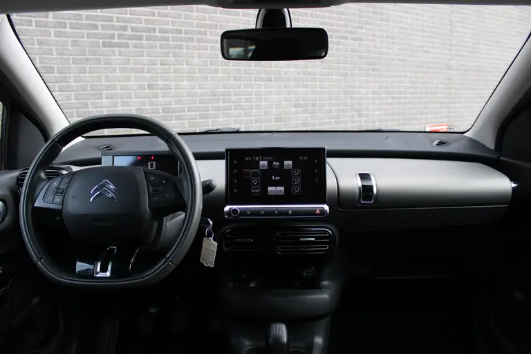 Citroën C4 Cactus 1.2 PureTech Shine Trekhaak, Navigatie, Airco, CruiseControl, Achteruitrijcamera afbeelding 8