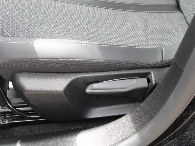 Peugeot 208 Allure 1.2 Hybrid 100PK e-DCS6 Automaat Navigatie, Camera Achter, Stoelverwarming voor, Adaptieve Cruise Control afbeelding 34