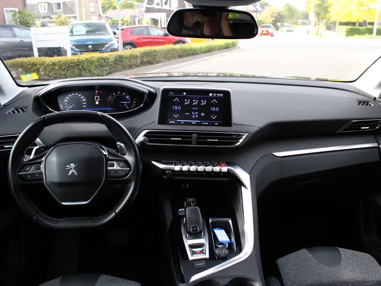 Peugeot 3008 Blue Lease Premium 1.2 PureTech 130PK EAT8 Automaat Navigatie, El. bedienbare bestuurders stoel met geheugen, Adaptive Cruise Control, El bedienbare achterklep,  Trekhaak afneembaar afbeelding 14