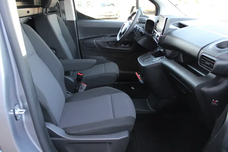 Citroën Berlingo 1.5 BlueHDi 130 EAT8 S&S L1 Automaat Cruise/Climate control, Apple carplay/Android auto, Mistlampen, 16"LM velgen, afbeelding 32