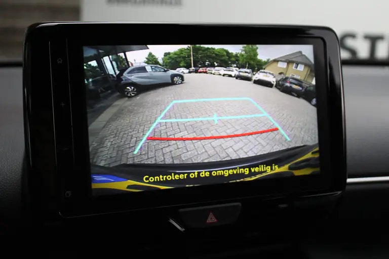 Toyota Yaris Cross 1.5 Hybrid Dynamic Navigatie, Achteruitrijcamera, Climate Control, Bluetooth afbeelding 9