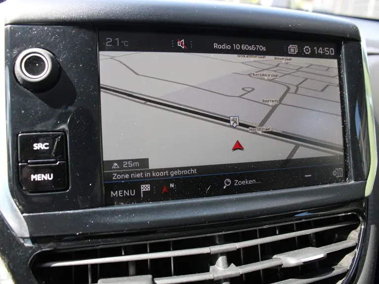 Peugeot 208 Signature 1.2 PureTech 82PK Navigatie, Parkeerhulp achter, Cruise Controle, Apple Carplay/Android Auto afbeelding 24