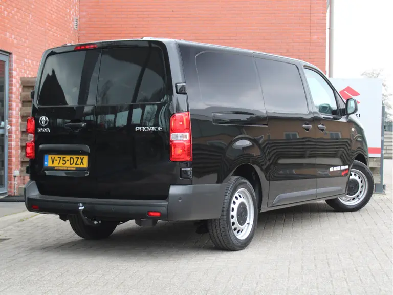 Toyota ProAce Long Worker 2.0 D-4D 180PK Prof 3-Zits Automaat Trekhaak, Zijschuifdeuren L&R, Navigatie, Achteruitrijcamera, Parkeersensoren Voor en Achter afbeelding 2
