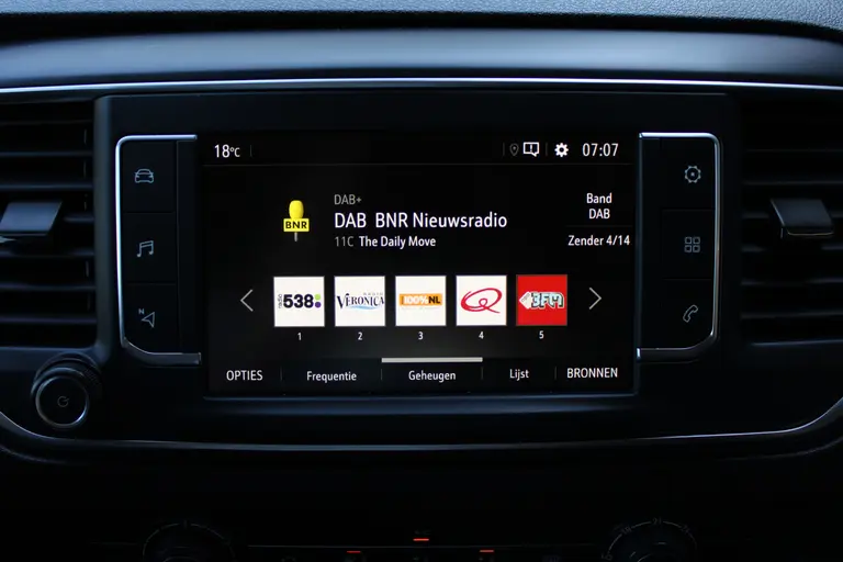 Opel Vivaro 1.5 CDTI 120PK L2H1 Edition, Trekhaak, Camera, Navigatie, Carplay/Android Auto Airco, Trekhaak,  Navigatie, Achteruitrijcamera afbeelding 17