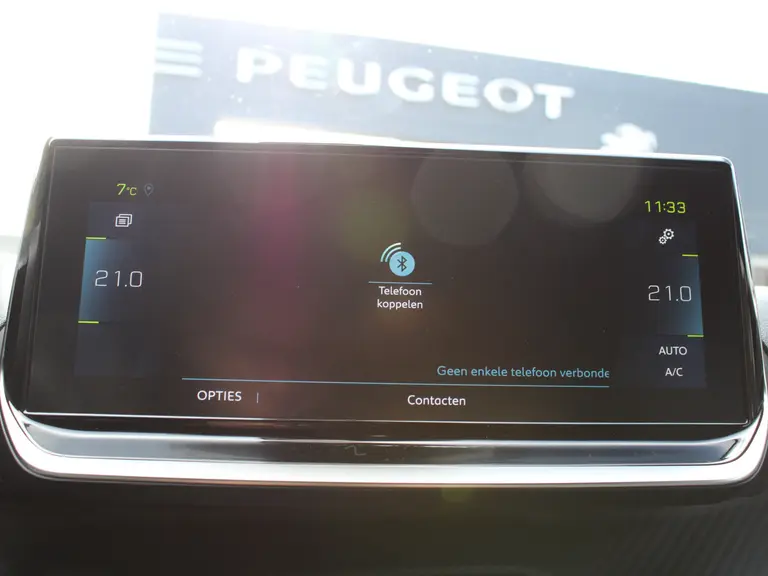 Peugeot e-2008 EV GT 50 kWh Navigatie, Lichtmetalen velgen 18 inch, Keyless Entry, Dodehoek detectie afbeelding 29
