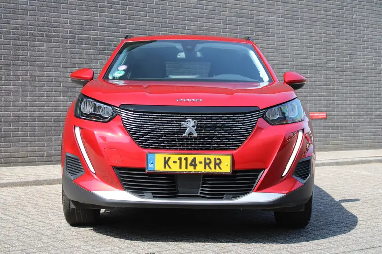 Peugeot 2008 1.2 PureTech Allure Automaat, Trekhaak, Airco, Navigatie, Applecarpl./Andr. Auto afbeelding 6