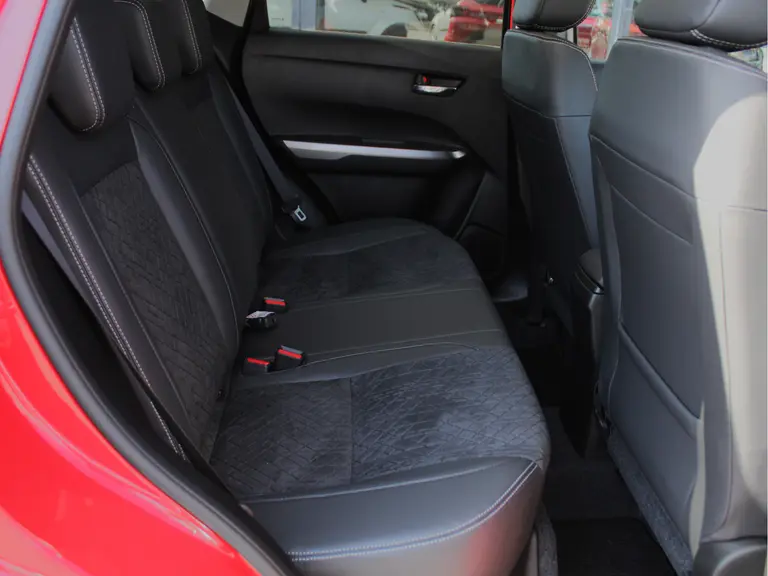 Suzuki Vitara 1.5 Hybrid Style 115PK Automaat Panoramadak, Navigatie, Parkeersensoren V en A, Stoelverwarming, Achteruitrijcamera afbeelding 22