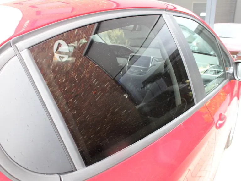 Peugeot 208 1.2 VTi 82PKStyle Lichtmetalen velgen, Airco, Navigatie en Getinte Ramen afbeelding 9