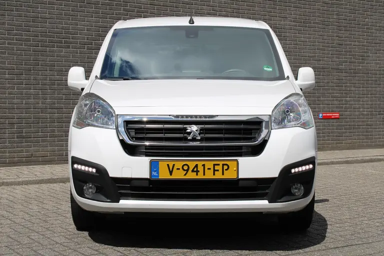 Peugeot Partner 120 1.6 BlueHDi 75 L1 Première Trekhaak, Parkeersensor achter, Cruise Control, Airco afbeelding 6