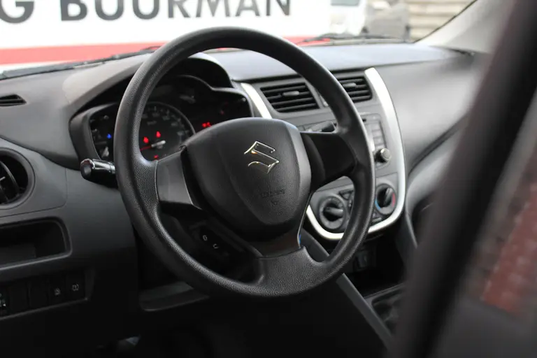 Suzuki Celerio 1.0 Comfort Bluetooth, Elektrische Ramen Vóór, Airco, LED Dagrijverlichting afbeelding 4