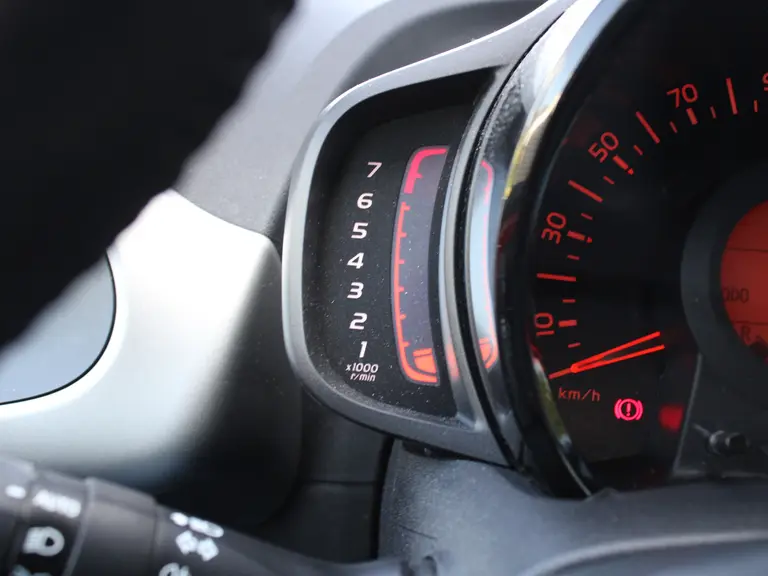 Peugeot 108 Allure 1.0 e-VTi 70PK 5DRS Navigatie, Achteruitrijcamera, Keyless Entry & Start, Cimate Control afbeelding 17