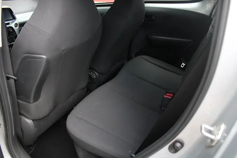 Peugeot 108 1.0 e-VTi Active Automaat Apple Carplay/Android Auto afbeelding 18