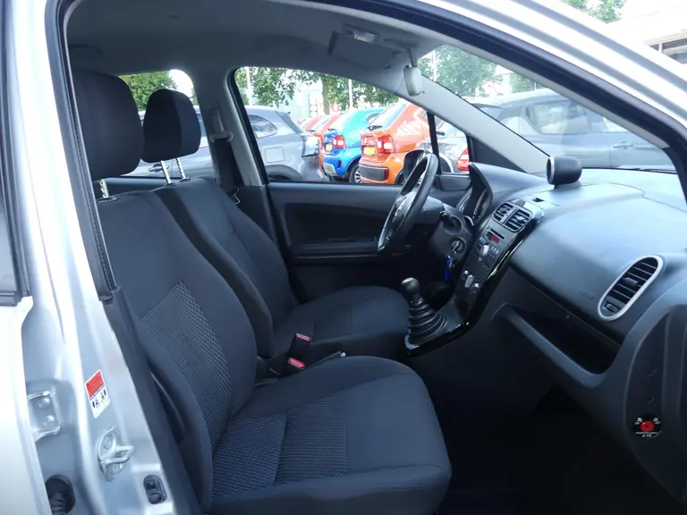 Suzuki Splash 1.0 VVT Comfort EASSS Trekhaak, Airco, Hoge instap afbeelding 8