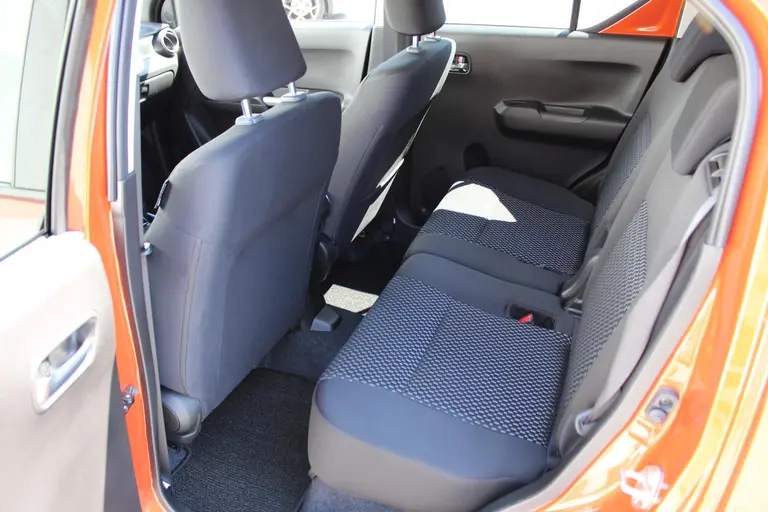 Suzuki Ignis 1.2 Smart Hybrid Allgrip Style, All-Seasons, Cruise control en Achteruitrijcamera! afbeelding 9