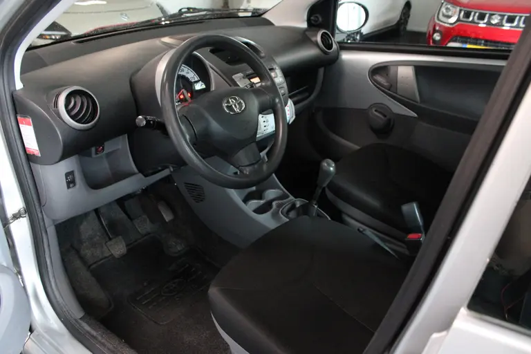 Toyota Aygo 1.0-12V Now Airco, Elektrische Ramen, Centrale Vergrendeling, Radio afbeelding 13