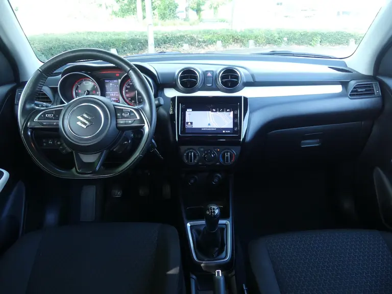 Suzuki Swift 1.2 Select Smart Hybrid Trekhaak, Cruise Control, Apple Carplay, Android Auto, Navigatie, Achterspoiler afbeelding 7