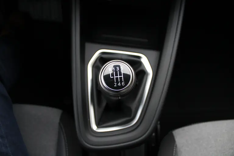 Mitsubishi Colt 1.0T MT Intense Cruise/Climate control, 16"LM velgen, Camera, Apple Carplay/Andr.auto, Parkeersensoren V+A, afbeelding 26