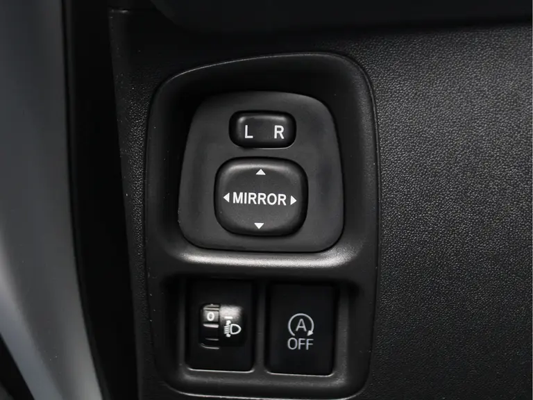 Toyota Aygo 1.0 VVT-i x-play Navigatie, Achteruitrijcamera, Carplay/Android Auto, Bluetooth, Airco afbeelding 28