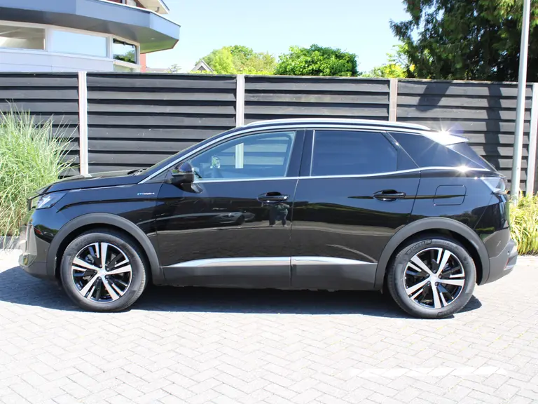 Peugeot 3008 GT 1.6 HYbrid4 300PK EAT8 Automaat Panoramadak, Navigatie, Achteruitrijcamera, Keyless Entry & Start, Parkeersensoren afbeelding 6