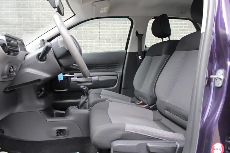 Citroën C4 Cactus 1.2 PureTech Feel Trekhaak, Cruise Control, Airco, Elekt. ramen voor, Navigatie afbeelding 9