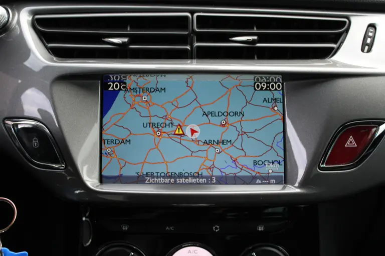 Citroën DS3 1.2 VTi So Chic afbeelding 18