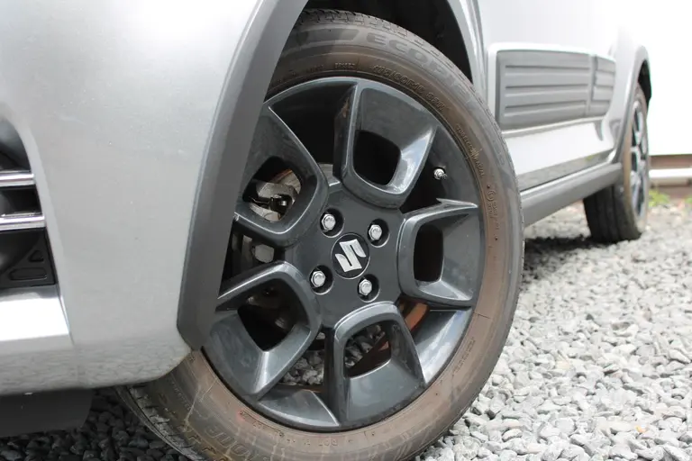 Suzuki Ignis 1.2 Smart Hybrid Stijl Achteruitrijcamera, Bluetooth, Stoelverwarming, Navigatie, Cruise Control afbeelding 3