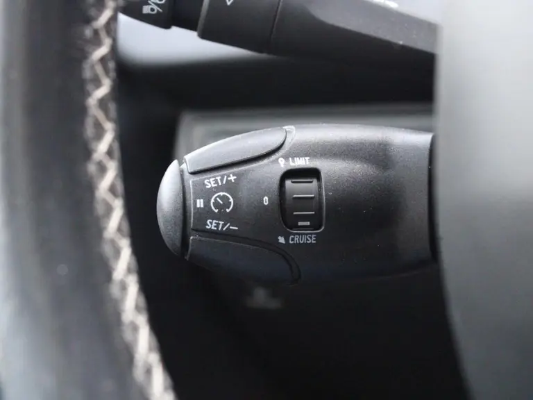 Peugeot 2008 1.2 PureTech Allure 110PK EAT6 Automaat afbeelding 21