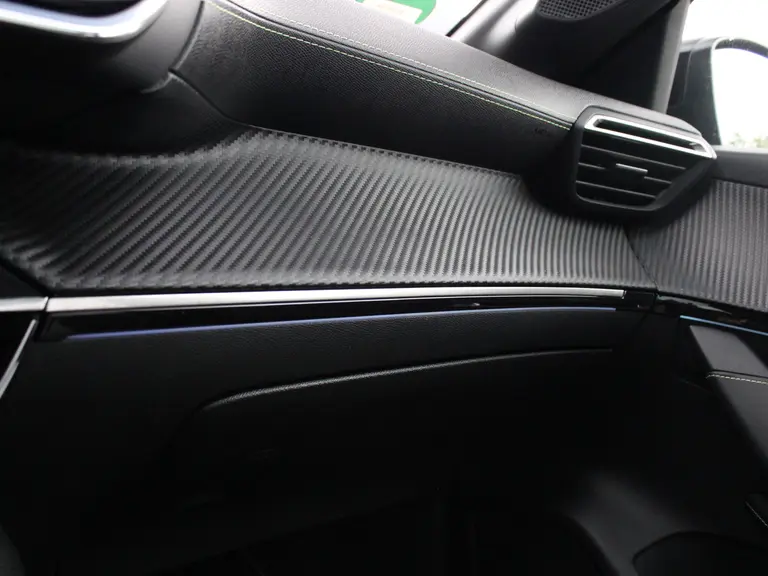 Peugeot e-208 GT Pack 50 kWh 136PK Navigatie, Alcantara Leder, Achteruitrijcamera, Keyless, Panoramadak, Parkeersensoren Voor & Achter afbeelding 37