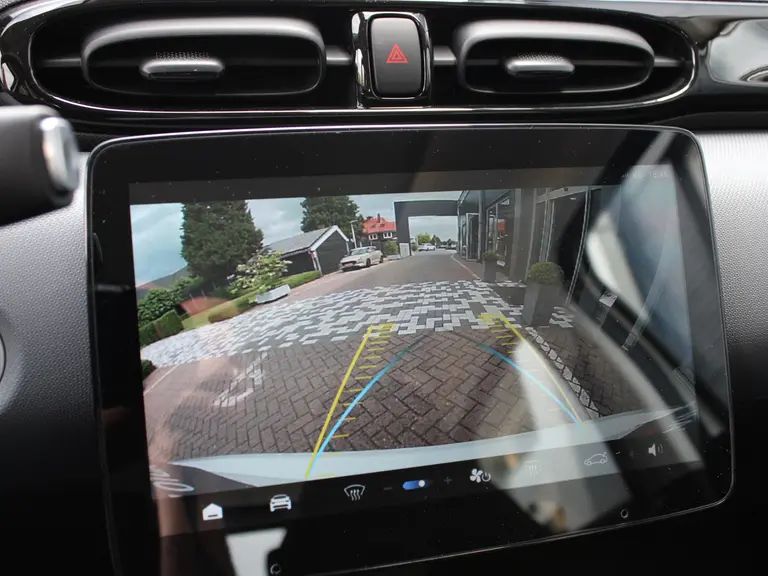 Leapmotor T03 Design 37.3 kWh Navigatie, Camera achter, Parkeerhulp achter, Audio, Keyless Start, Lichtmetalen velgen afbeelding 44
