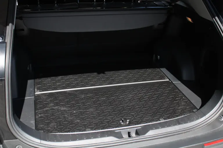 Toyota RAV4 2.5 Hybrid AWD Style 1.650 KG Trekgewicht, stuur- Camera, Parkeersensoren voor en achter afbeelding 17