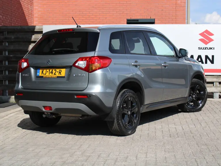Suzuki Vitara 1.4 S Adaptieve Cruise Control, Parkeersensoren Voor en Achter, Climate Control, Navigatie, Stoelverwarming afbeelding 2