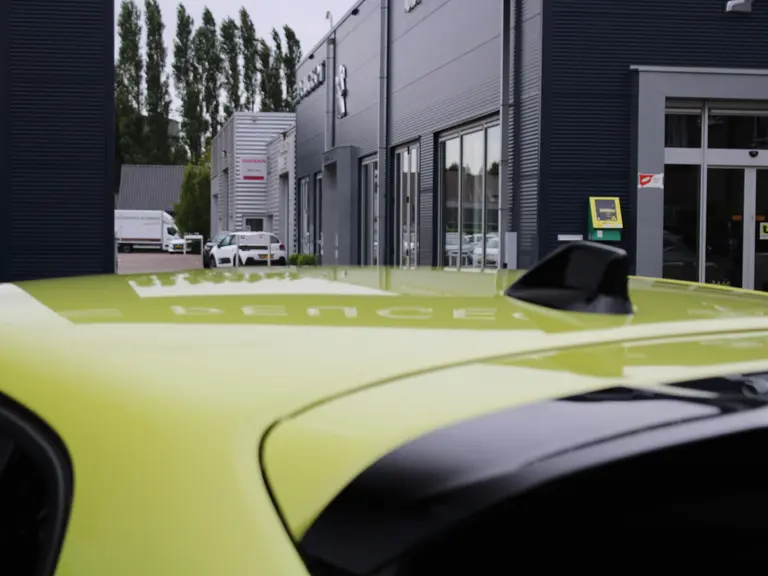 Peugeot 208 Hybrid 100PK e-DCS6 Allure Automaat Navigatie, Parkeerhulp voor & achter, Camera achter, Climate Control afbeelding 12