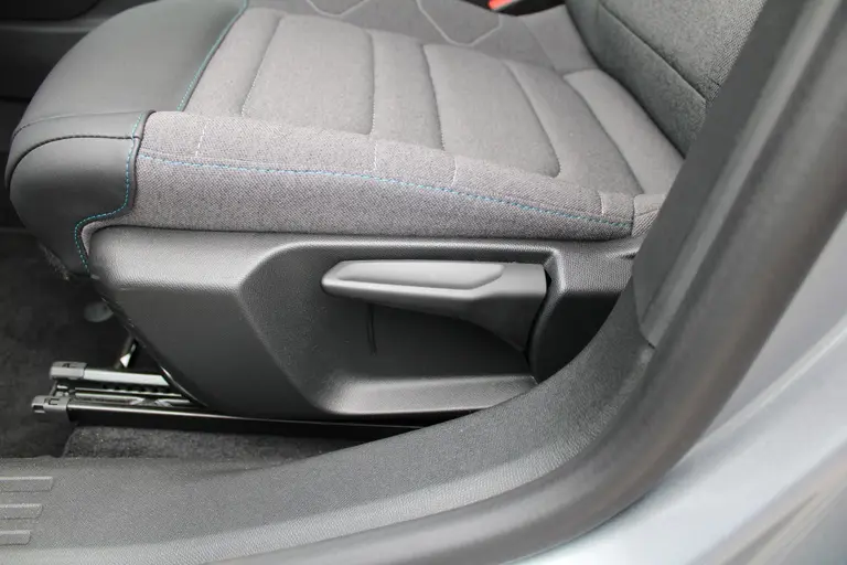 Citroën C4 1.2 Puretech 130 You Cruise/Climate control, Camera, Apple carplay/Android, Radio/DAB, afbeelding 10