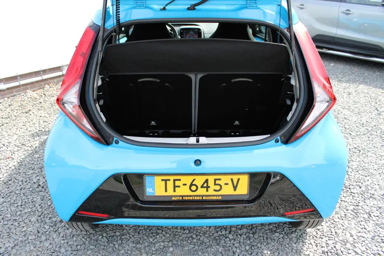 Toyota Aygo 1.0 VVT-i x-first, Camera, Applecarplay/Androidauto, LM-Velgen en Dealer ondehouden! afbeelding 11
