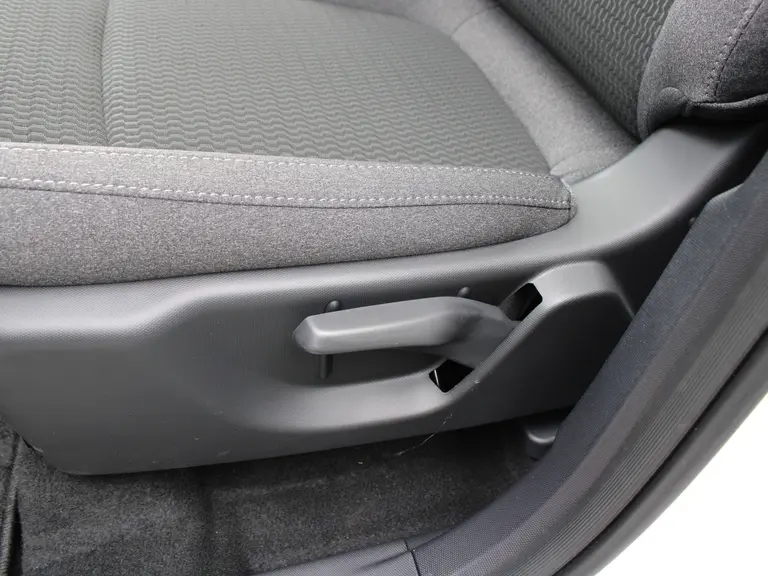 Leapmotor T03 Design 37.3 kWh Navigatie, Camera achter, Parkeerhulp achter, Audio, Keyless Start, Lichtmetalen velgen afbeelding 17