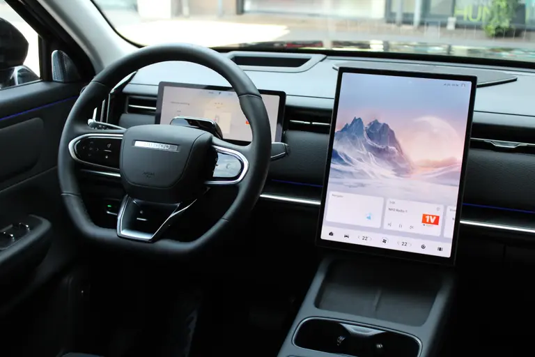 Jaecoo 7 PHEV Exclusive *Meer informatie volgt Jaecoo 7 Exclusive Automaat, Schuif-Kanteldak, 1500 KG trekgewicht, Navigatie, 19" LM velgen, Elektrische achterklep, Luxe lederen bekleding, 7 jaar garantie afbeelding 19