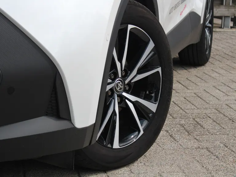 Toyota C-HR 1.8 Hybrid 140 First Edition Automaat 360° Camera, Elektrische Achterklep, Draadloze Carplay\Android Auto, Keyless Go afbeelding 2