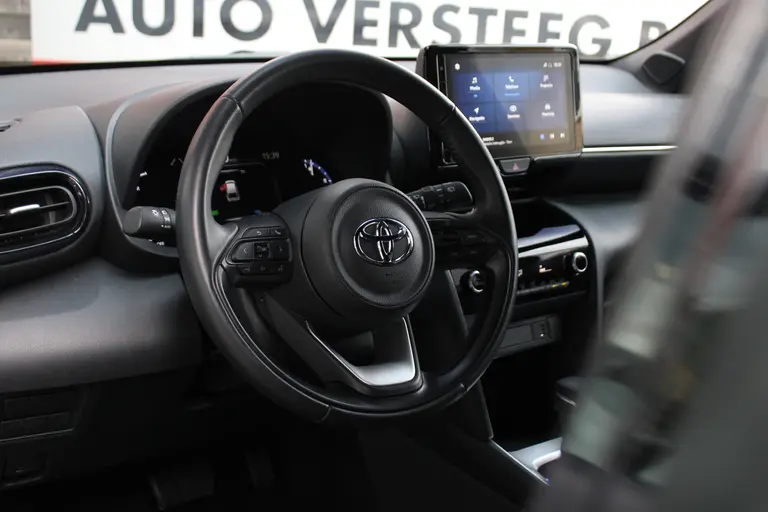 Toyota Yaris Cross 1.5 Hybrid Dynamic Navigatie, Achteruitrijcamera, Climate Control, Bluetooth afbeelding 5