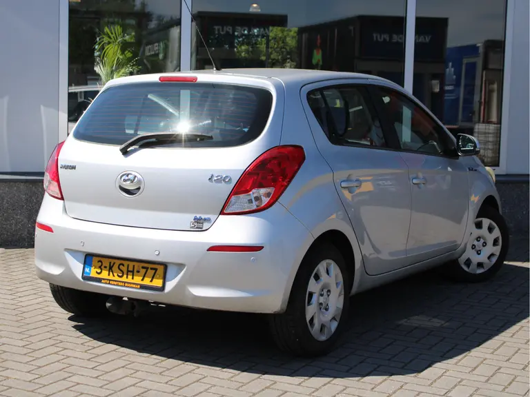 Hyundai i20 1.2i i-Motion 5-Deurs Afneembare Trekhaak, Airco, Parkeersensoren Achter, Radio/CD Speler afbeelding 3