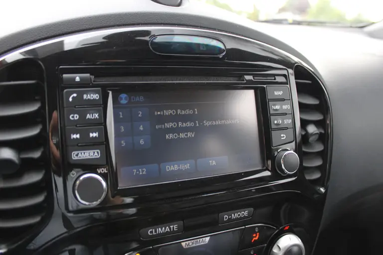 Nissan Juke 1.6 Tekna Automaat, Cruise/Climate control, Navigatie, Glazen schuif/kanteldak, 17" LM velgen, Lederen interieur, afbeelding 18
