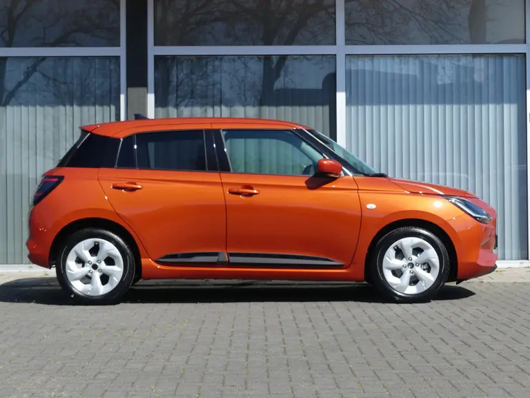 Suzuki Swift 1.2 Select Smart Hybrid, Nieuw uit voorraad leverbaar Leverbaar, Black Rhino pakket, 6 jaar garantie afbeelding 2