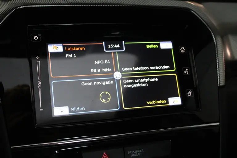 Suzuki Vitara 1.4 Boosterjet Style Smart Hybrid Navigatie, Parkeersensoren voor en achter, Stoelverwarming, Achteruitrijcamera afbeelding 23