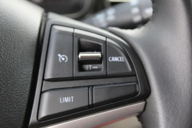 Suzuki Ignis 1.2 Smart Hybrid Stijl Achteruitrijcamera, Bluetooth, Stoelverwarming, Navigatie, Cruise Control afbeelding 27