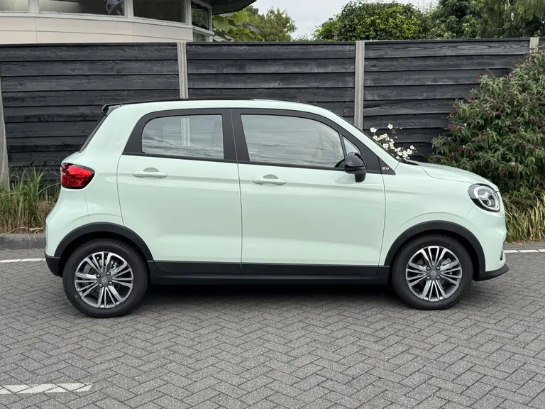 Leapmotor T03 Design 37.3 kWh 95PK Automaat Navigatie, Camera achter, Parkeerhulp achter, Audio, Keyless Start, Lichtmetalen velgen afbeelding 6
