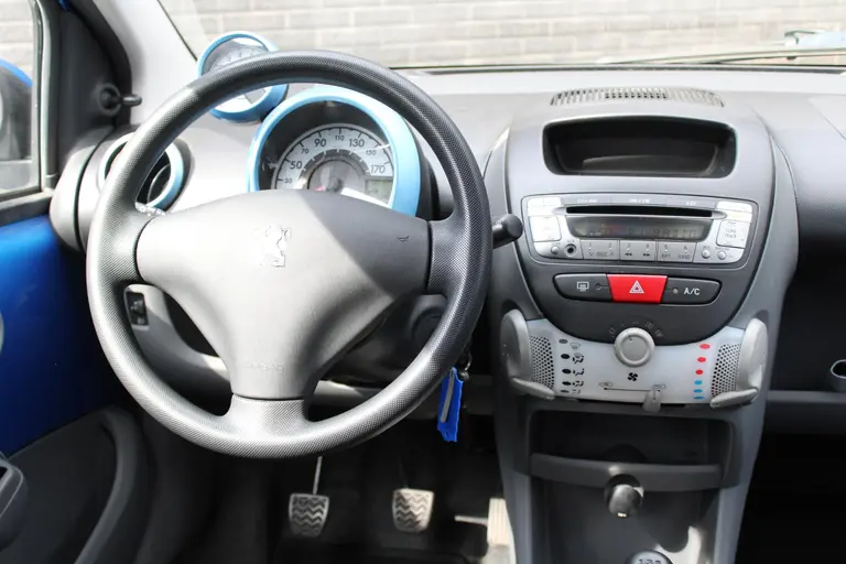 Peugeot 107 1.0-12V Urban Move afbeelding 10