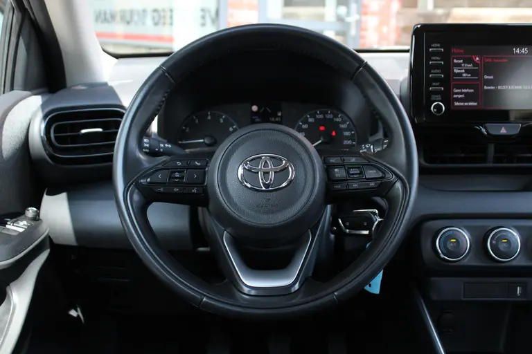 Toyota Yaris 1.0 VVT-i Active Achteruitrijcamera, Bluetooth, Cruise Control Adaptief, Apple Carplay/Android Auto afbeelding 24