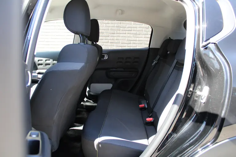 Citroën C3 1.2 PureTech Max 110pk, Automaat, Applecarpl./Andr. Auto, Navigatie, Cruise/Climate Control, Achteruitrijcamera afbeelding 11