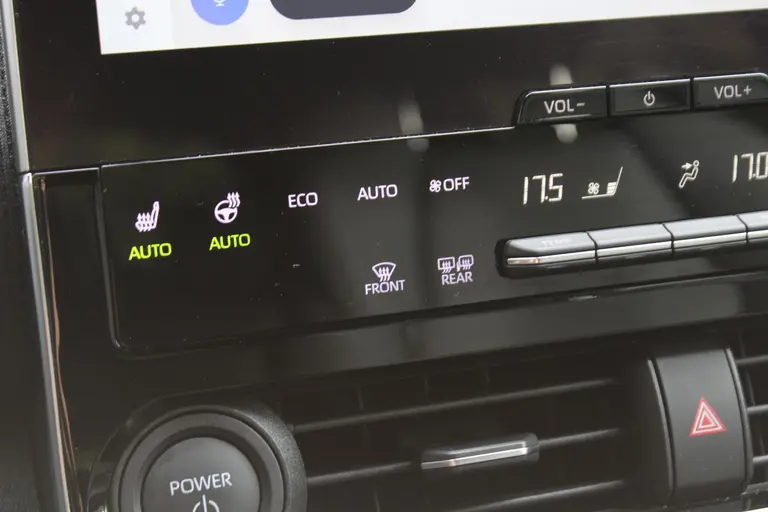 Toyota Bz4x Dynamic 71 kWh Trekhaak, Navigatie, Stoelverwarming, Stuur Verwarmd, Cruise Control Adaptief afbeelding 28
